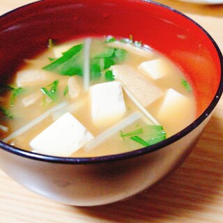 豆腐と水菜と油揚げのみそ汁